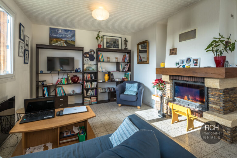 Photos du bien : Exclusivité – Gambais – Jolie maison avec commerces et école à pieds