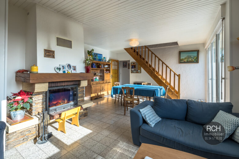 Photos du bien : Exclusivité – Gambais – Jolie maison avec commerces et école à pieds