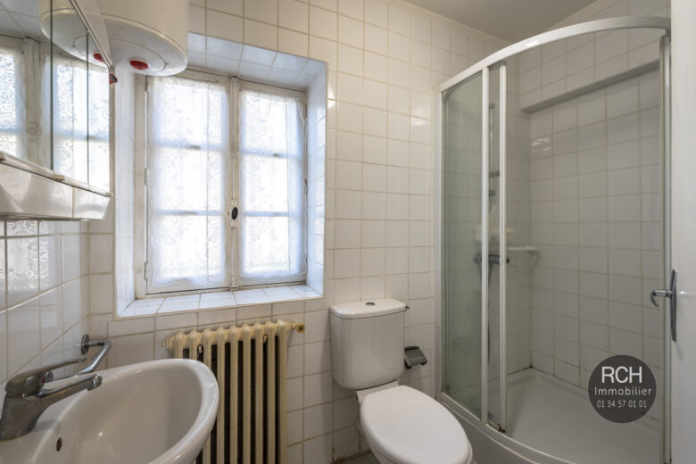Photos du bien : Gambais – Maison à rénover avec beau potentiel