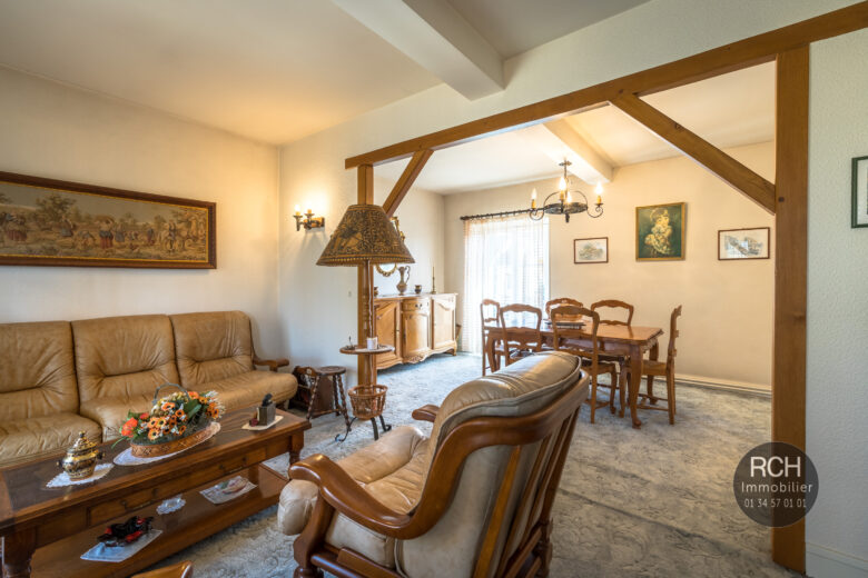 Photos du bien : Gambais – Maison à rénover avec beau potentiel