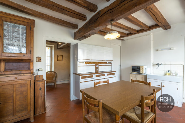 Photos du bien : Gambais – Maison à rénover avec beau potentiel