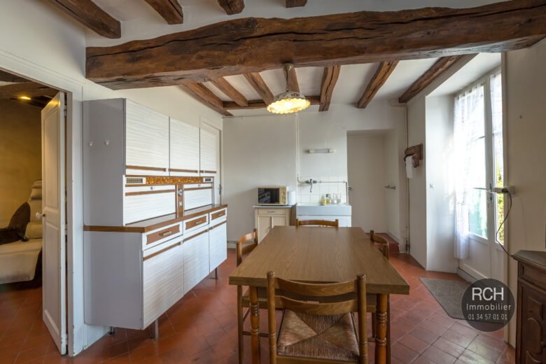 Photos du bien : Gambais – Maison à rénover avec beau potentiel
