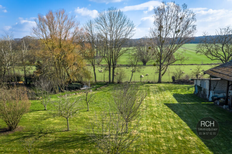 Photos du bien : Exclusivité – Orgerus – Très bel ensemble de maisons anciennes dans un superbe environnement