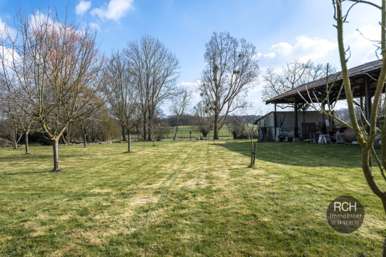 Photos du bien : Exclusivité – Orgerus – Très bel ensemble de maisons anciennes dans un superbe environnement