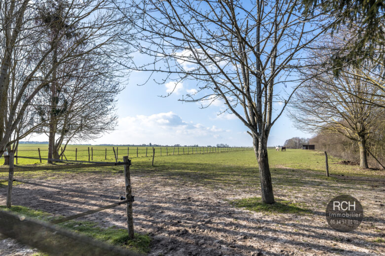 Photos du bien : Exclusivité – Orgerus – Très bel ensemble de maisons anciennes dans un superbe environnement