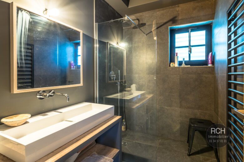 Photos du bien : Exclusivité – Saint-Léger-en-Yvelines – Très belle maison contemporaine de 2016 en bois