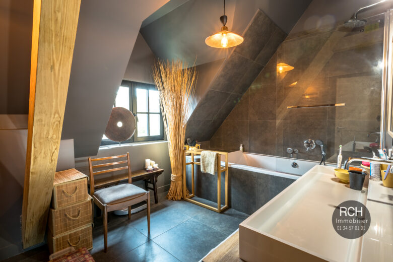 Photos du bien : Exclusivité – Saint-Léger-en-Yvelines – Très belle maison contemporaine de 2016 en bois