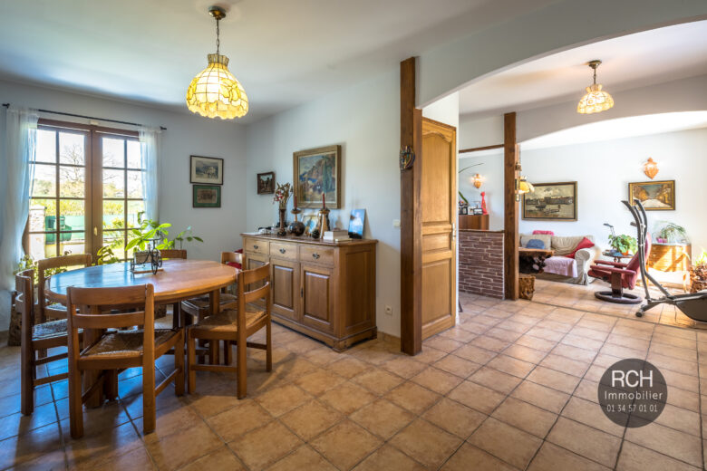 Photos du bien : Exclusivité – Gambais – Charmante maison dans un bel environnement avec foret à pied, commerces à proximités