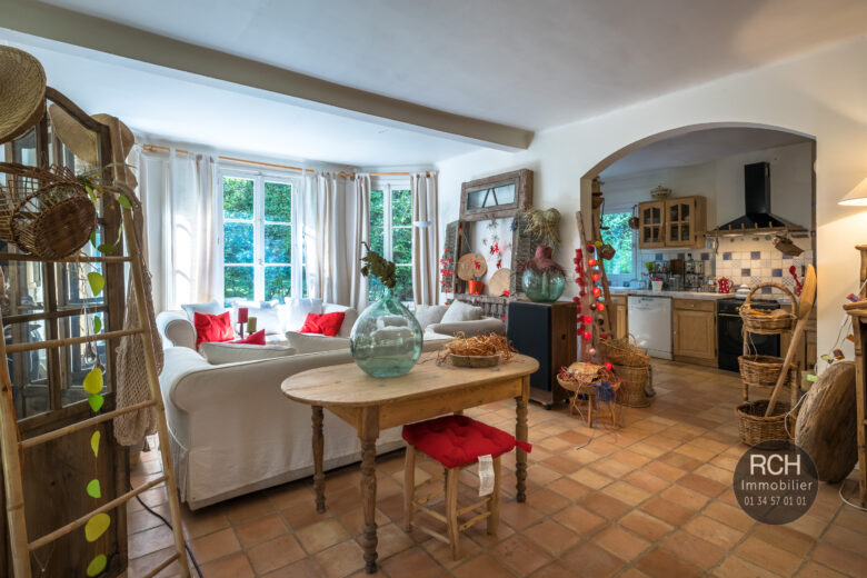 Photos du bien : Méré – Charmante maison ancienne dans un superbe environnement