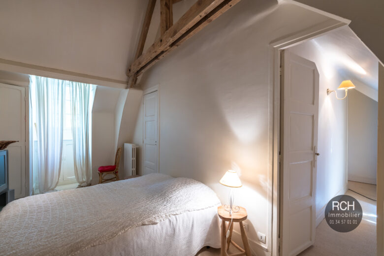 Photos du bien : Méré – Charmante maison ancienne dans un superbe environnement