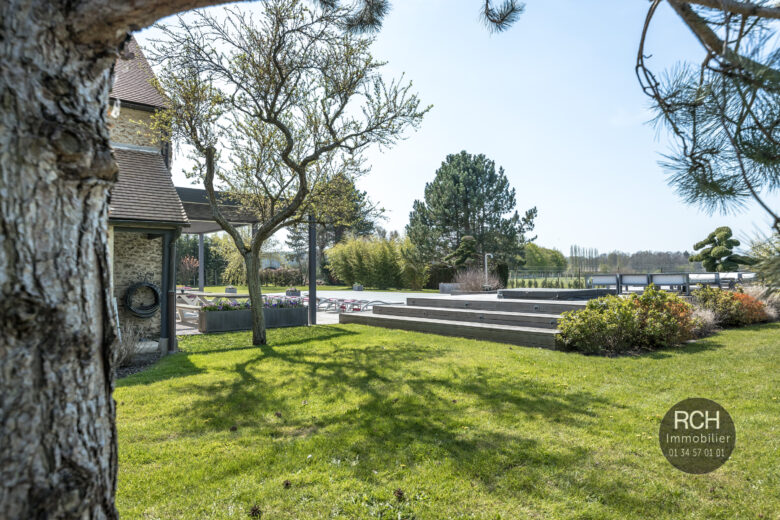 Photos du bien : Adainville – Très belle propriété ancienne avec piscine, sauna et tennis