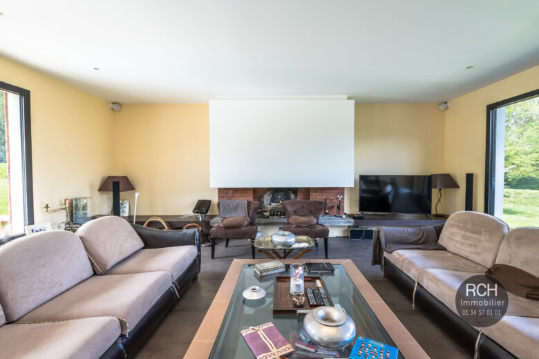 Photos du bien : Galluis – 3 minutes de Montfort – Magnifique propriété contemporaine avec piscine