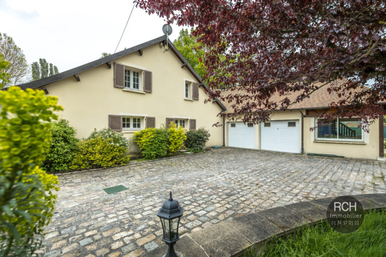 Photos du bien : Exclusivité – Gambais- Jolie maison avec piscine dans un sublime environnement