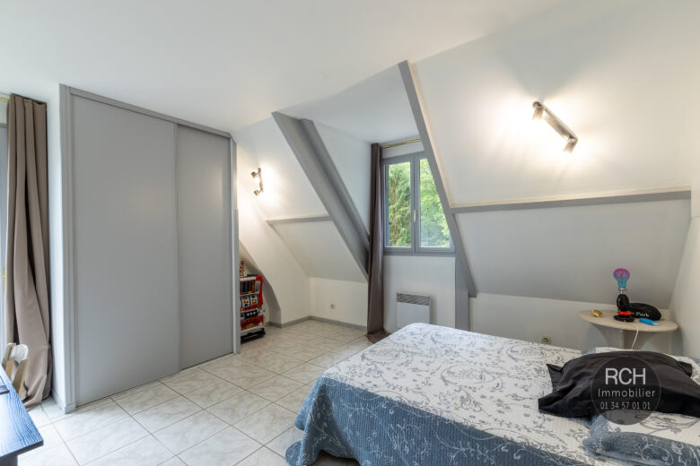 Photos du bien : Croisilles – Charmante maison avec piscine couverte dans un environnement boisé