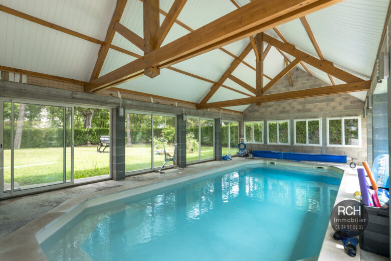 Photos du bien : Croisilles – Charmante maison avec piscine couverte dans un environnement boisé