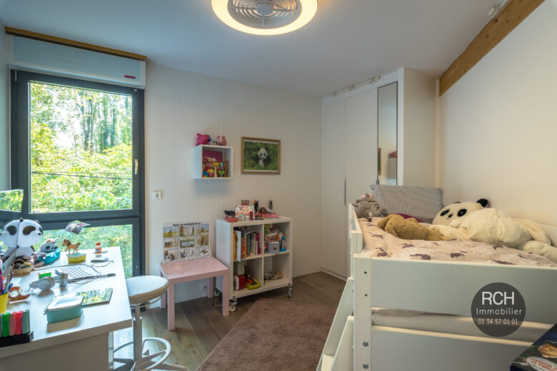 Photos du bien : Crespières – Très belle maison passive avec maison d’amis dans un superbe environnement