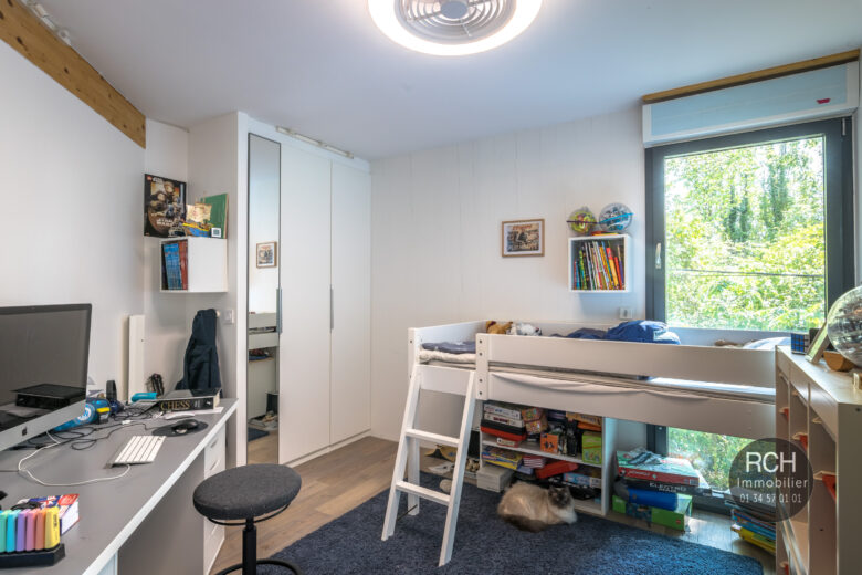 Photos du bien : Crespières – Très belle maison passive avec maison d’amis dans un superbe environnement