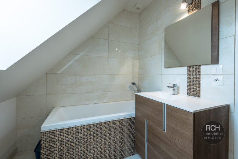 Photos du bien : Élancourt – Maison contemporaine de 2014