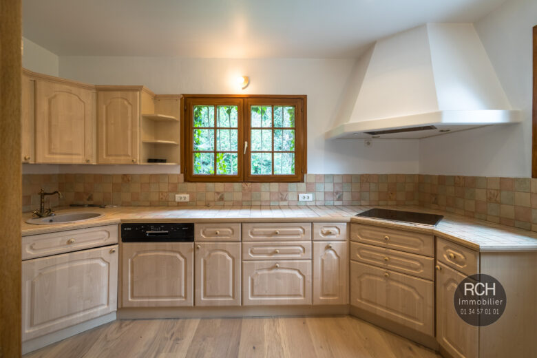 Photos du bien : Exclusivité – Gambais – Charmante maison familiale dans un environnement boisé
