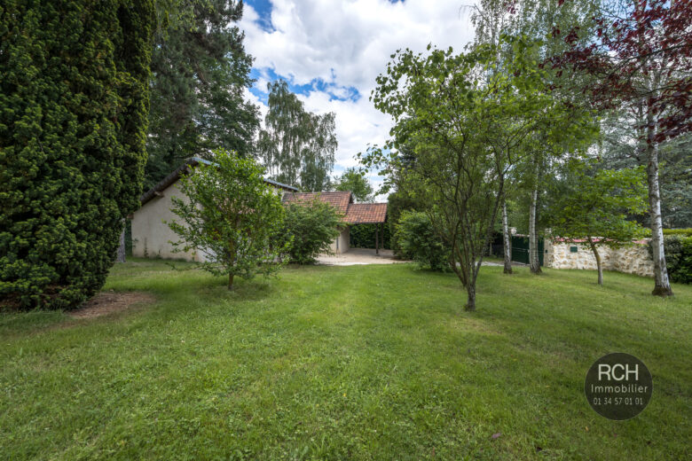 Photos du bien : Exclusivité – Gambais – Bâtiment à rénover sur un terrain de 718 m2