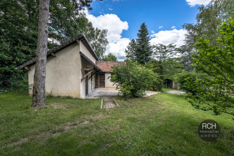 Photos du bien : Exclusivité – Gambais – Bâtiment à rénover sur un terrain de 718 m2