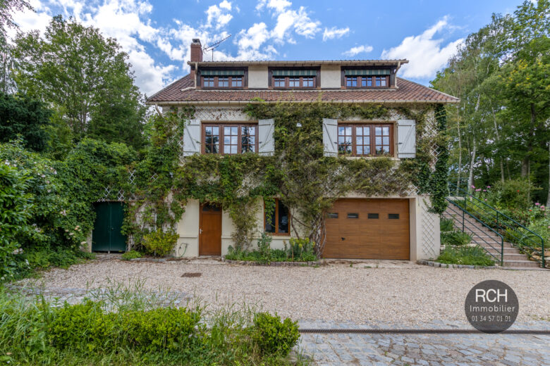 Photos du bien : Exclusivité – Gambais – Charmante maison familiale dans un environnement boisé