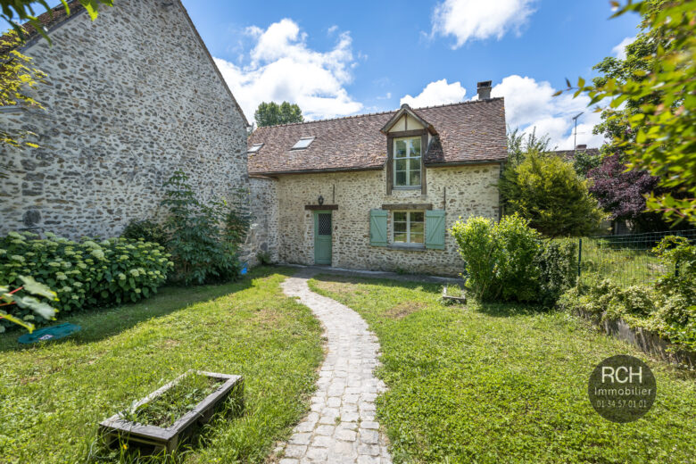 Photos du bien : Les Mesnuls – Charmante petite maison