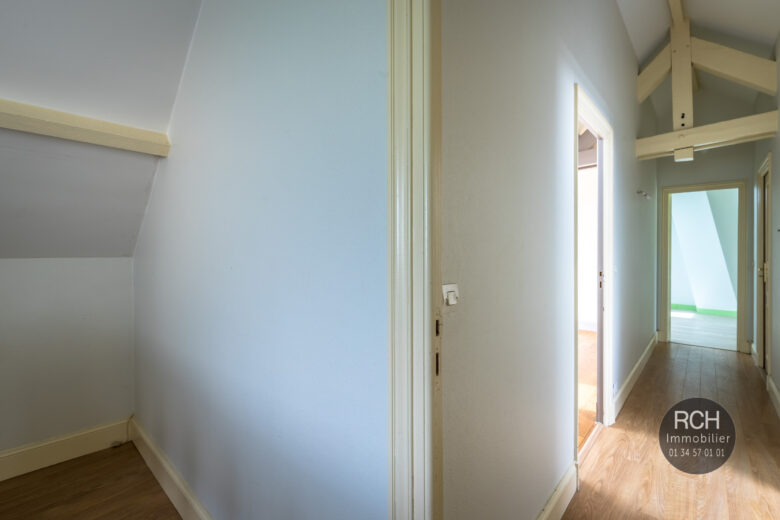 Photos du bien : Les Mesnuls – Charmante petite maison