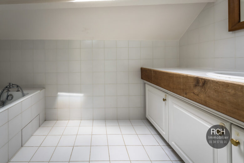 Photos du bien : Les Mesnuls – Charmante petite maison