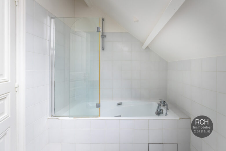 Photos du bien : Les Mesnuls – Charmante petite maison