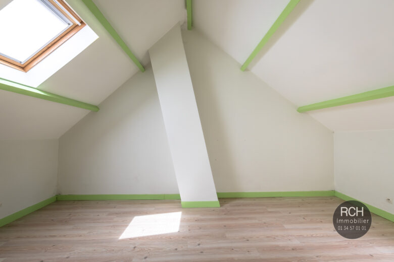 Photos du bien : Les Mesnuls – Charmante petite maison