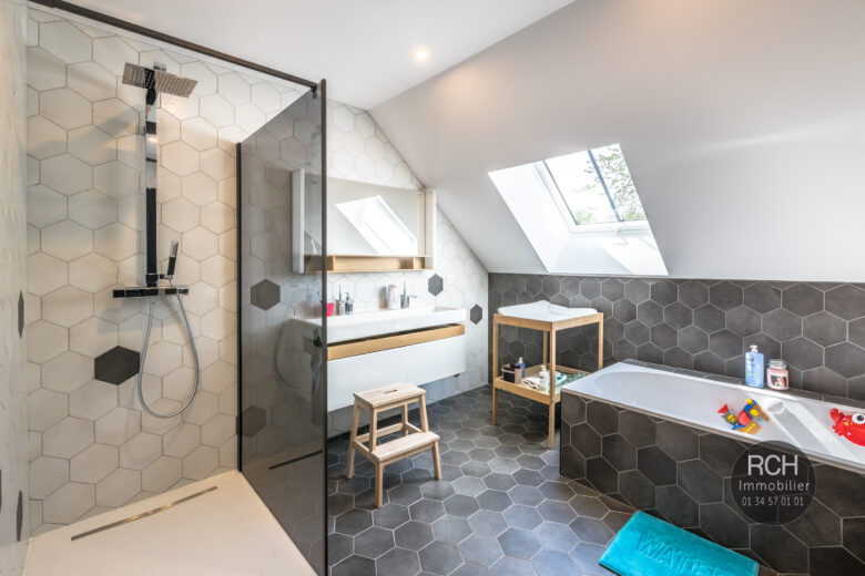 Photos du bien : Seul mandataire – Méré – Jolie Maison contemporaine de 2020