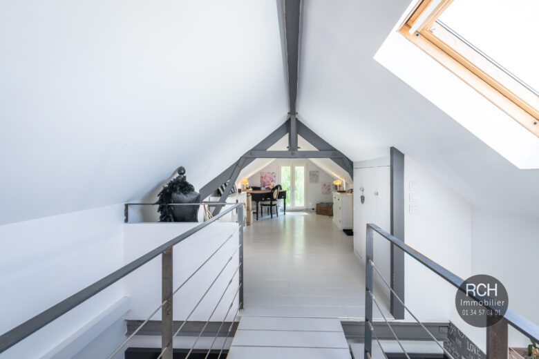 Photos du bien : Saint-Laurent-la-Gatine – Jolie maison parfaitement rénovée