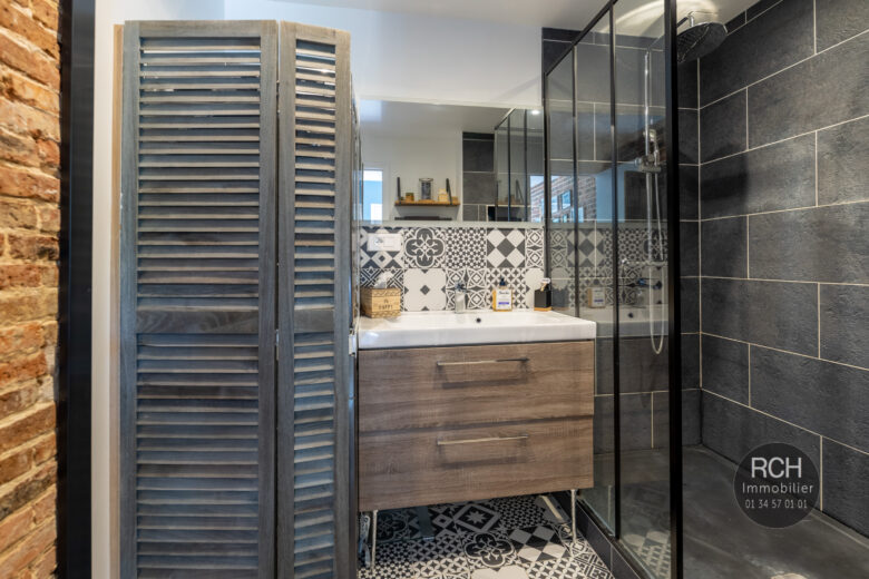 Photos du bien : Saint-Laurent-la-Gatine – Jolie maison parfaitement rénovée