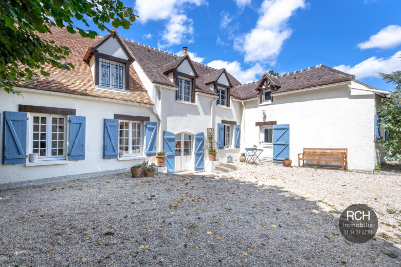 Photos du bien : Auteuil-le-Roi – Très jolie maison ancienne entièrement rénovée en plein coeur de village