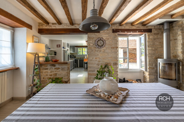 Photos du bien : Auteuil-le-Roi – Très jolie maison ancienne entièrement rénovée en plein coeur de village