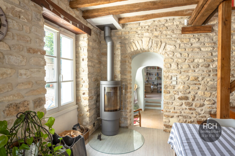 Photos du bien : Auteuil-le-Roi – Très jolie maison ancienne entièrement rénovée en plein coeur de village
