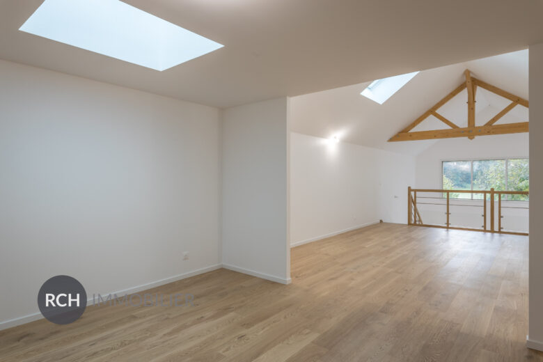 Photos du bien : Crespières – Très belle maison passive avec maison d’amis dans un superbe environnement