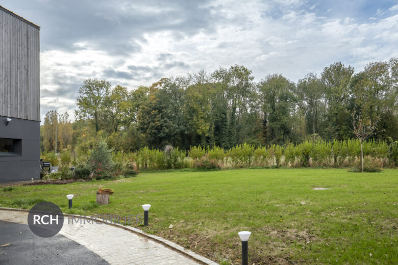 Photos du bien : Crespières – Très belle maison passive avec maison d’amis dans un superbe environnement