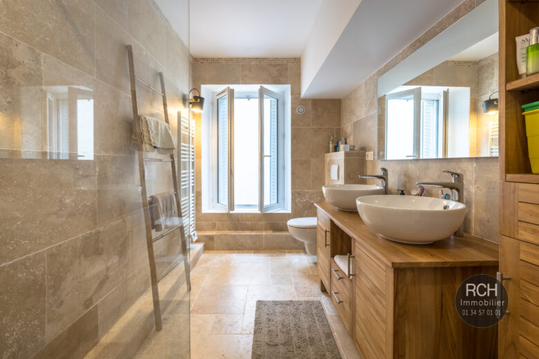 Photos du bien : Houdan Centre historique – Appartement trois pièces entièrement rénové