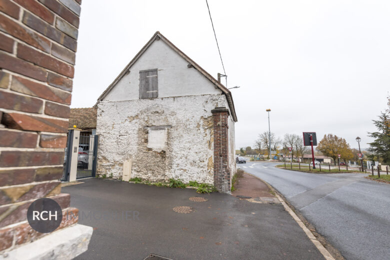 Photos du bien : Houdan – Grange à réhabiliter