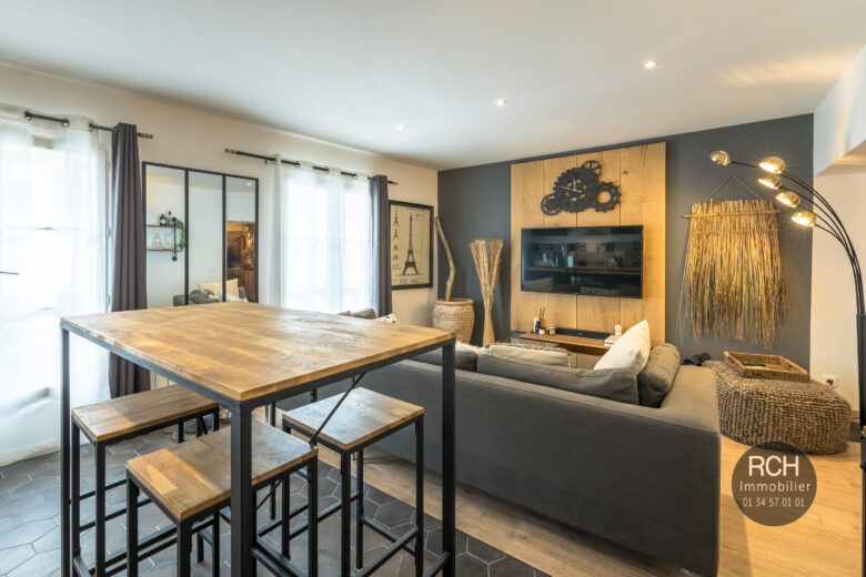 Photos du bien : Houdan Centre historique – Appartement trois pièces entièrement rénové
