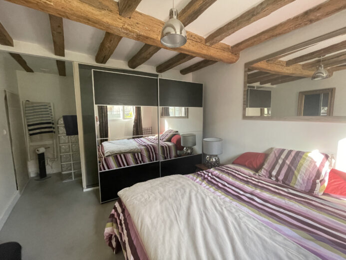 Photos du bien : Exclusivité – Méré – Charmante maison ancienne restaurée