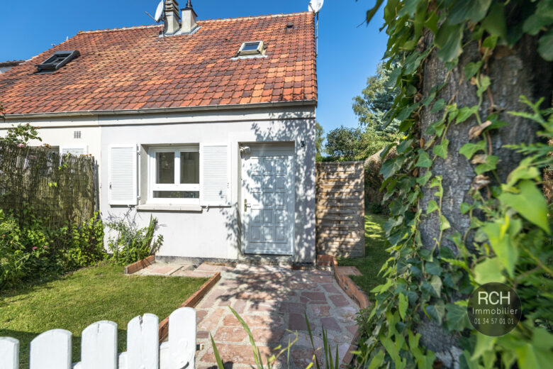 Photos du bien : Jouars-Pontchartrain – Charmante petite maison à louer