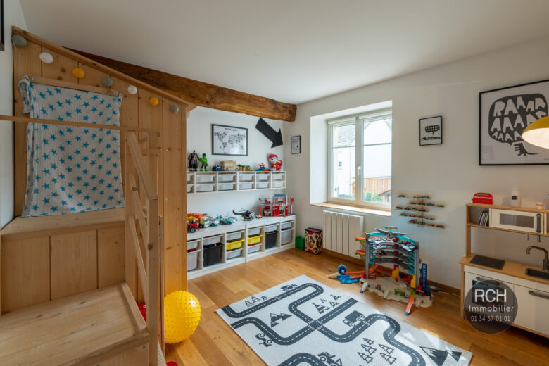 Photos du bien : Jouars-Pontchartrain – Charmante maison familiale rénovée