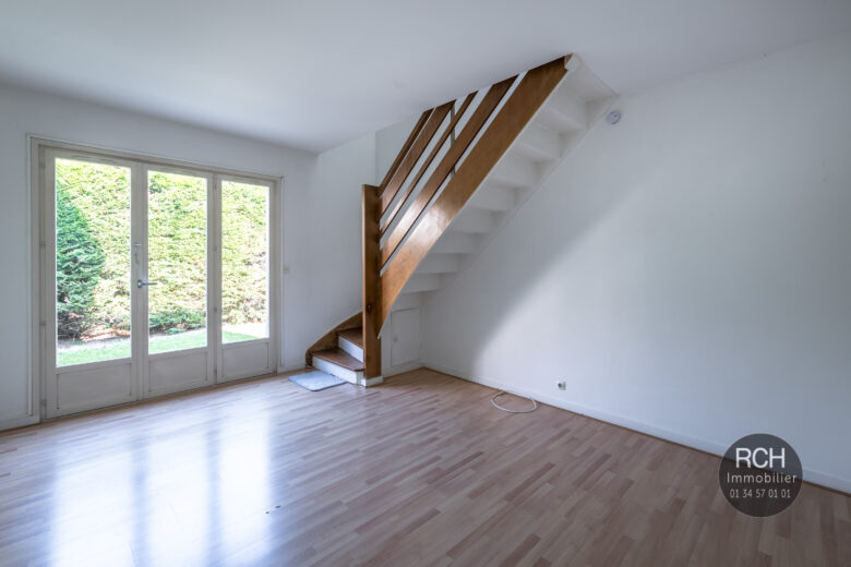 Photos du bien : Jouars-Pontchartrain – Charmante petite maison à louer