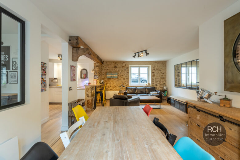 Photos du bien : Jouars-Pontchartrain – Charmante maison familiale rénovée