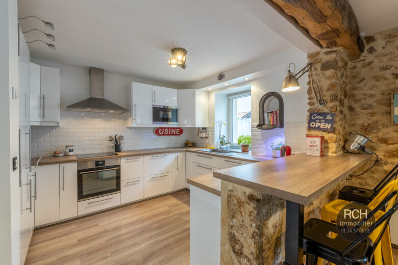 Photos du bien : Jouars-Pontchartrain – Charmante maison familiale rénovée