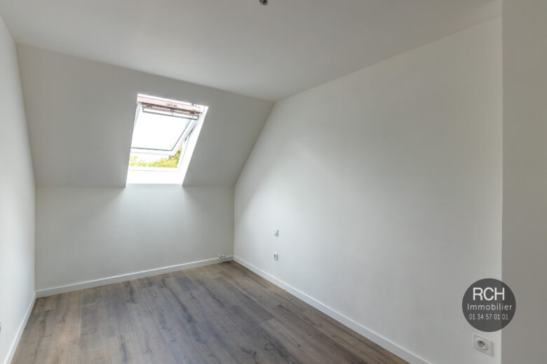 Photos du bien : Jouars-Pontchartrain – Appartement neuf de 92m2 dans une très belle résidence