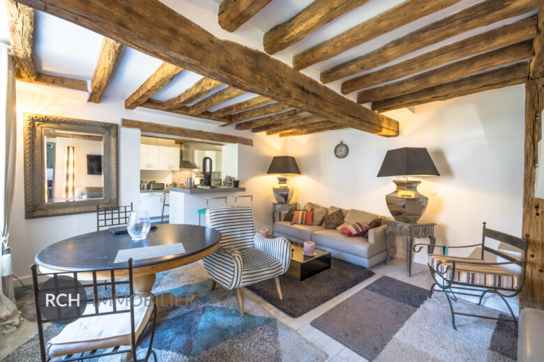Photos du bien : Exclusivité – Méré – Charmante maison ancienne restaurée